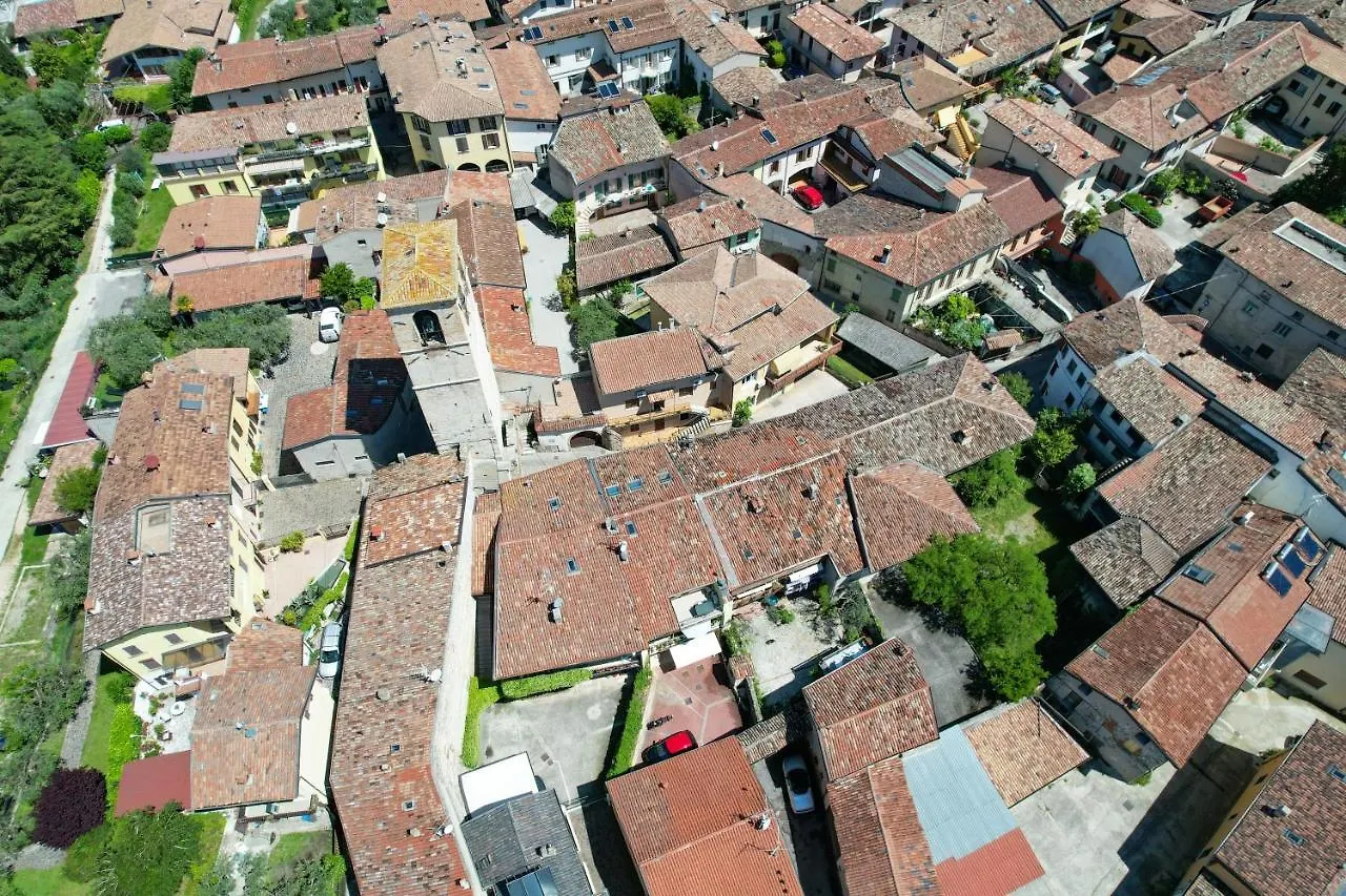 Апартаменты Appartamento Nel Borgo Манерба-дель-Гарда Италия