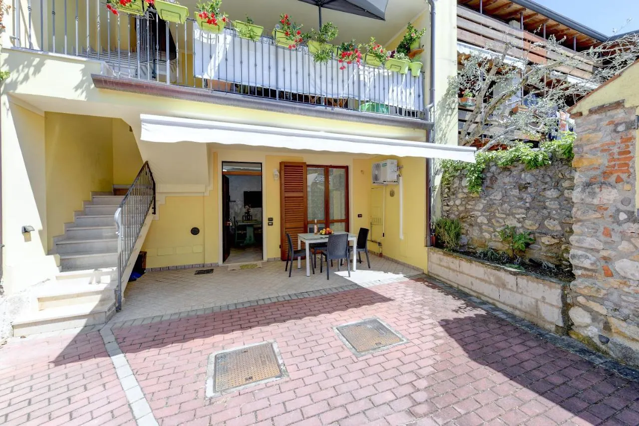 Daire Appartamento Nel Borgo Manerba del Garda