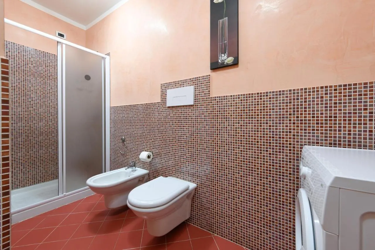 Apartment Appartamento Nel Borgo Manerba del Garda