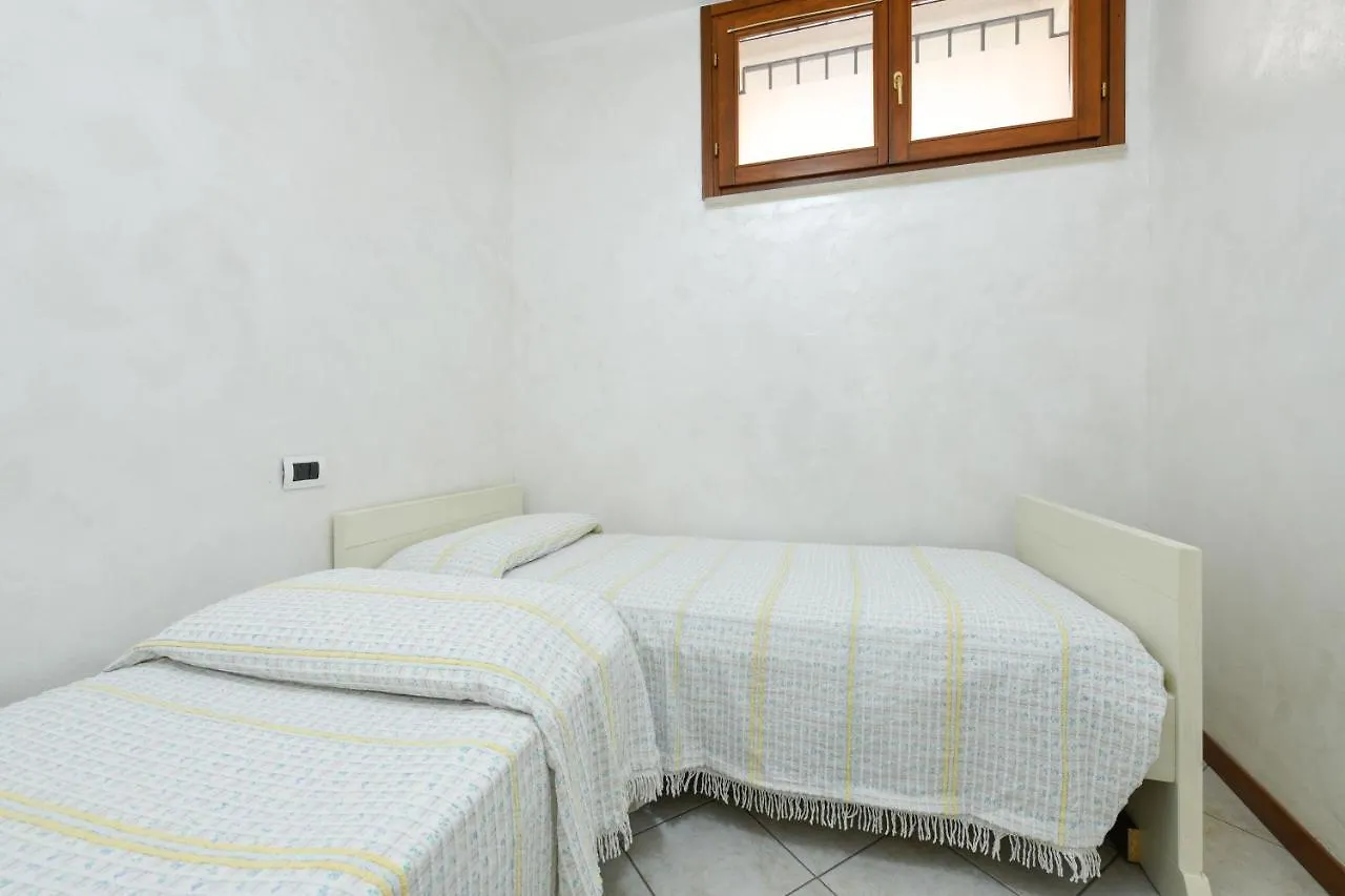 Apartment Appartamento Nel Borgo Manerba del Garda