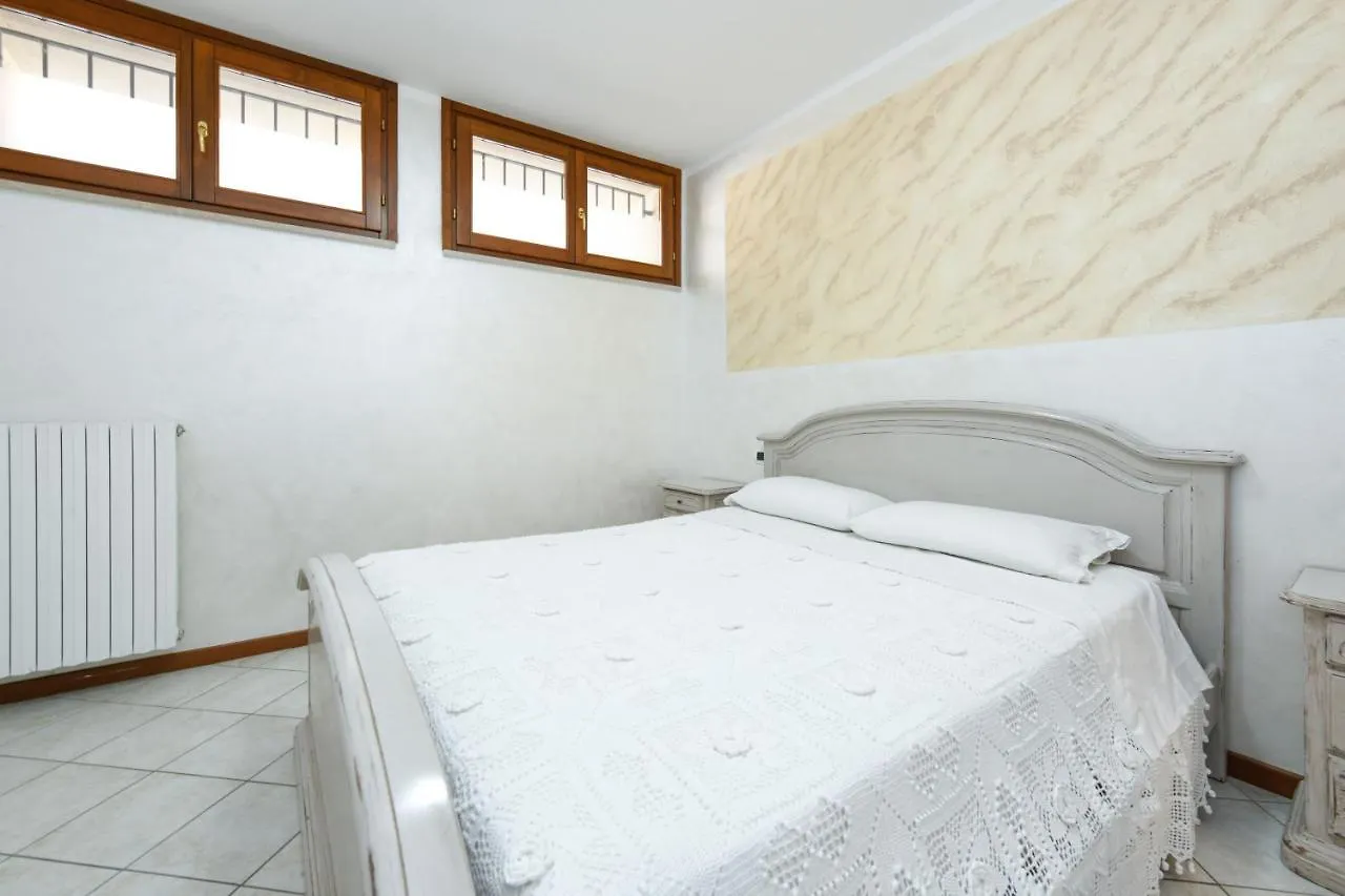 Appartamento Nel Borgo Manerba del Garda 0*,  Itálie